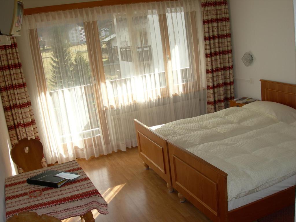 Hotel Adler Saas-Grund Room photo